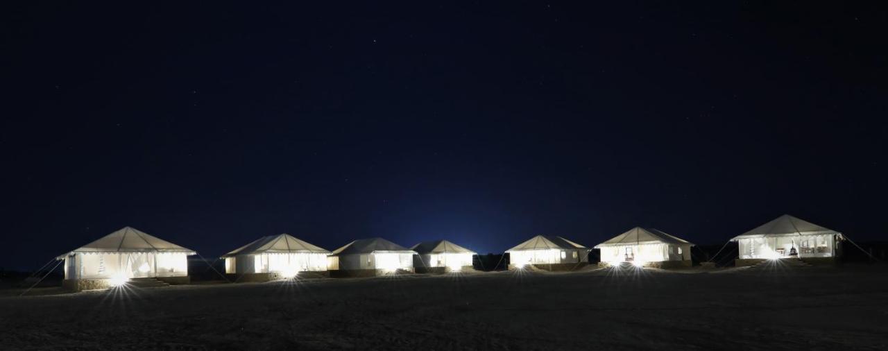 Отель The Kafila Desert Camp Sam Экстерьер фото